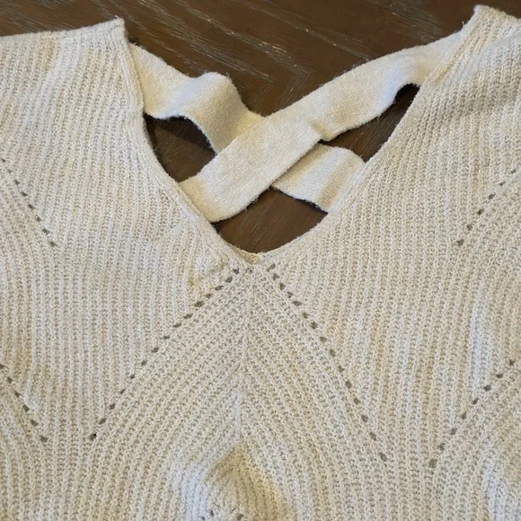 Elegant Cream V-Neck Sweater - Picture 2 of 4